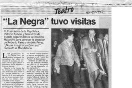 "La negra" tuvo visitas  [artículo] Carmen Mera O.