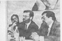 Fue presentado el libro del periodista John Müller  [artículo].