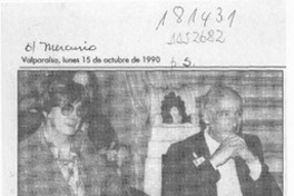 Presentan libro de cine escrito por Aldo Francia  [artículo].