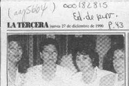 "Y éramos tres" con los poemas de cuatro  [artículo] Maguín Carvajal Cortés.