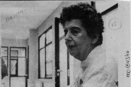 Escritora Elisa de Paut destaca renovación artística  [artículo].