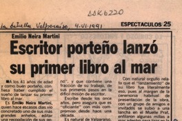 Escritor porteño lanzó su primer libro al mar  [artículo] Alvisil.