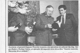 Lanzan segundo tomo de libro del general Augusto Pinochet  [artículo].
