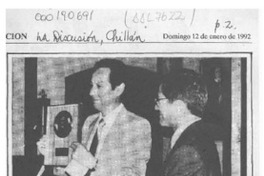 Juan Gabriel Araya, poeta y novelista  [artículo] Ramón Riquelme.