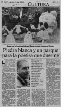 Piedra blanca y un parque para la poetisa que duerme  [artículo] Marcela Gieminiani.