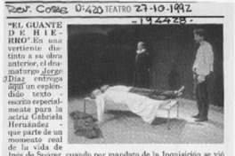 Teatro  [artículo] Pedro Labra.