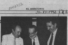 Dos libros sobre arquitectura entregaron a U. de Valparaíso  [artículo].