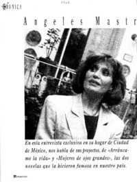 Escritora de voz profunda  [artículo] Juan Andrés Piña.