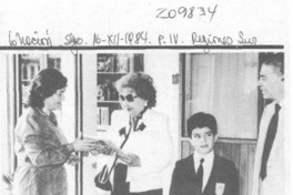 Libro escrito por periodista donan a Biblioteca Nacional