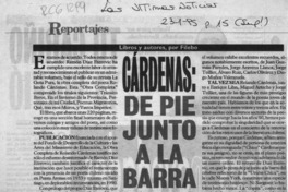 Cárdenas, de pie junto a la barra  [artículo] Filebo.
