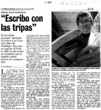 "Escribo con las tripas"  [artículo] Angélica Rivera F.