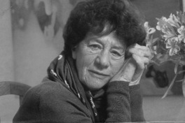 "Leopoldo está vivísimo"  [artículo] Claudia Cifuentes F.