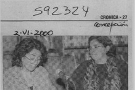 Escritora y poetisa lanza "Trazos de luna"  [artículo]