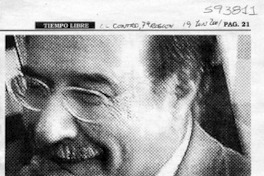 Antonio Skármeta triunfa en Europa  [artículo]