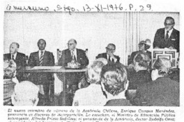 Academia chilena recibió a Enrique Campos Menéndez.  [artículo]