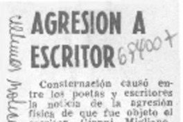 Agresión a escritor.