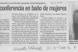 Insólita conferencia en baño de mujeres