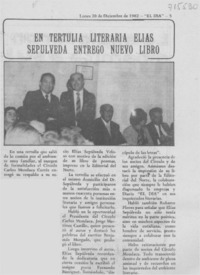 En tertulia literaria Elías Sepúlveda entregó nuevo libro.