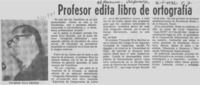 Profesor edita libro de ortografía.