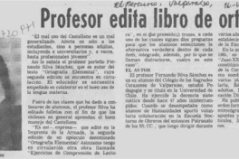 Profesor edita libro de ortografía.