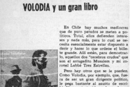 Volodia y un gran libro.