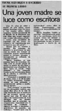 Una jóven madre se luce como escritora.