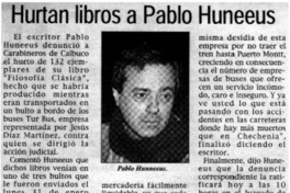 Hurtan libros a Pablo Huneeus.