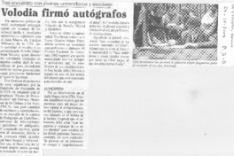 Volodia firmó autógrafos