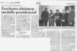 Escritoresobtienen medalla presidencial