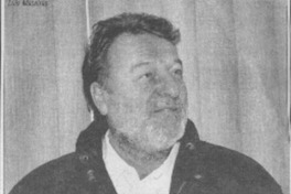 Patricio Manns entre los condecorados de las letras nacionales  [artículo]