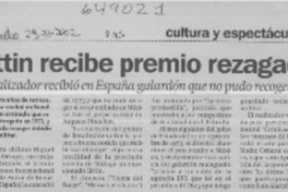 Littin recibe premio rezagado  [artículo]