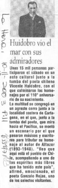 Huidobro vió el mar con sus admiradores.  [artículo]
