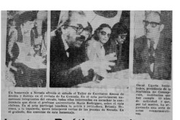 Lectura poética en el salón de actos de la municipalidad.