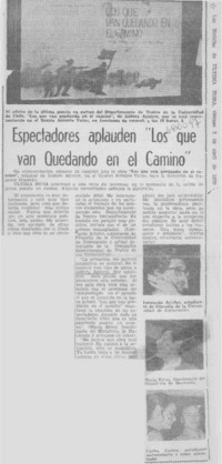 Espectadores aplauden "Los que van quedando en el camino".