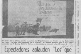 Espectadores aplauden "Los que van quedando en el camino".