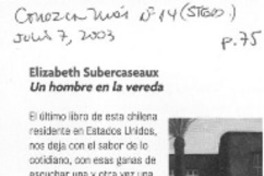 Un hombre en la vereda