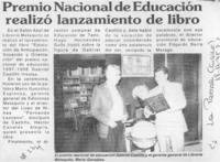 Premio Nacional de Educación realizó lanzamiento de libro  [artículo].