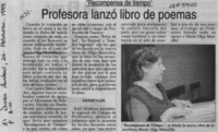 Profesora lanzó libro de poemas  [artículo].
