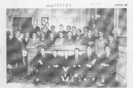 Crónica de una sublevación juvenil  [artículo] Guillermo Blanco.