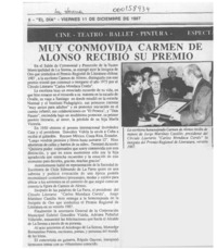 Muy conmovida Carmen de Alonso recibió su premio  [artículo].