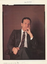 Julio Retamal nobleza obliga  [artículo] Margarita Serrano.