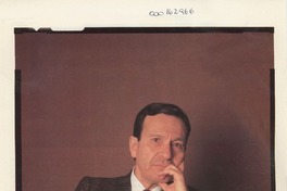 Julio Retamal nobleza obliga  [artículo] Margarita Serrano.