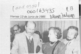 Marcela Paz ya tiene sucesor, Felipe Alliende  [artículo].