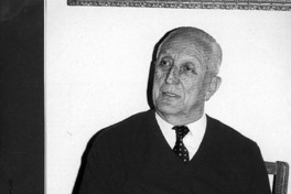 Julio Meneghello maestro de la pediatría chilena  [artículo] Marcelo V. Maturana.