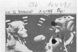 Obra de autor español estrena "El Burlitzer"  [artículo].