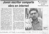 Joven escritor comparte obra en internet