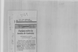 Espigas sobre la tumba de Gabriela