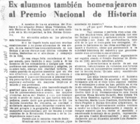 Ex alumnos también homenajearon al Premio Nacional de Historia.
