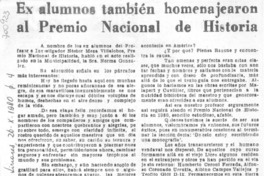 Ex alumnos también homenajearon al Premio Nacional de Historia.