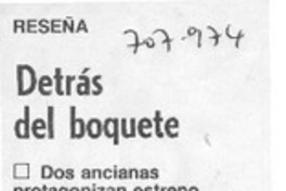 Detrás del boquete.